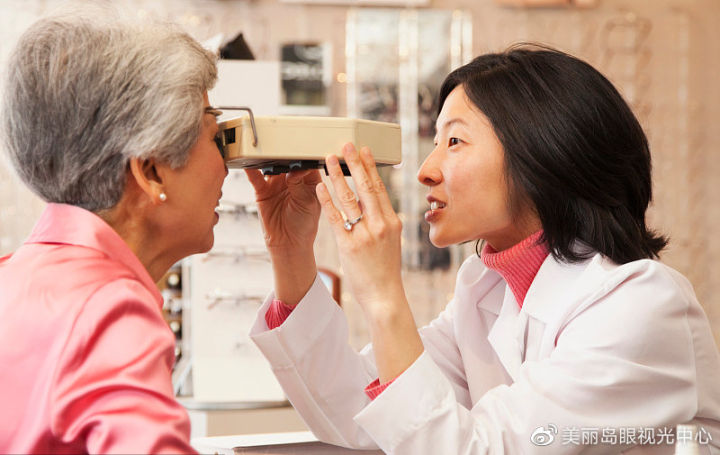 買智能老花鏡必須先驗(yàn)光，你知道嗎？