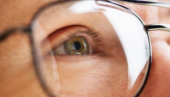 美麗島多焦鏡：人到中年警惕老花眼提前來襲，多焦鏡攻克老花煩惱